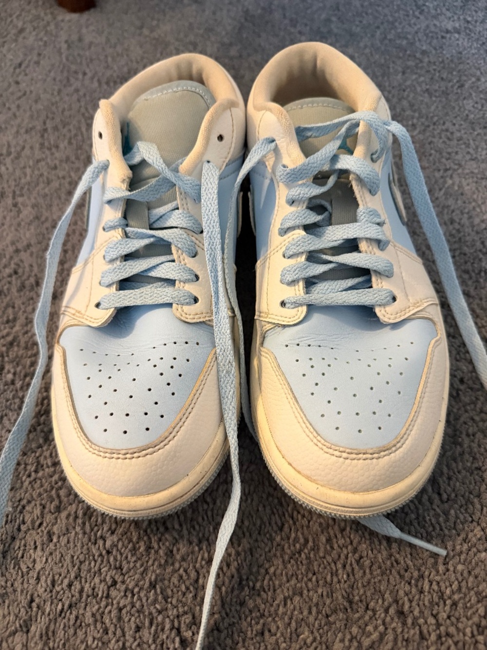 Nike Air Jordan blue trainers. Size US 8